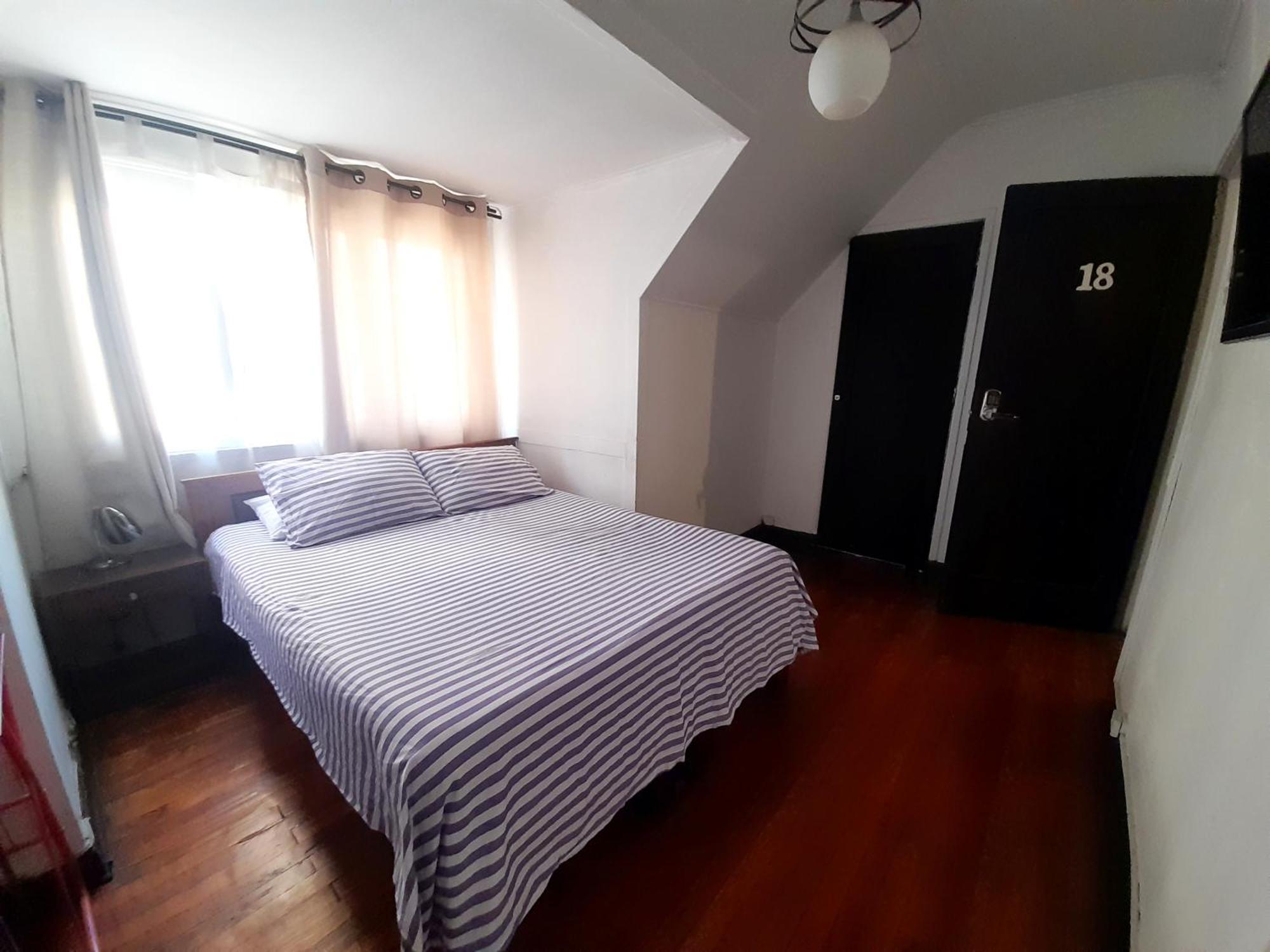 Atacama Hostel Backpackers ซานติอาโก ภายนอก รูปภาพ