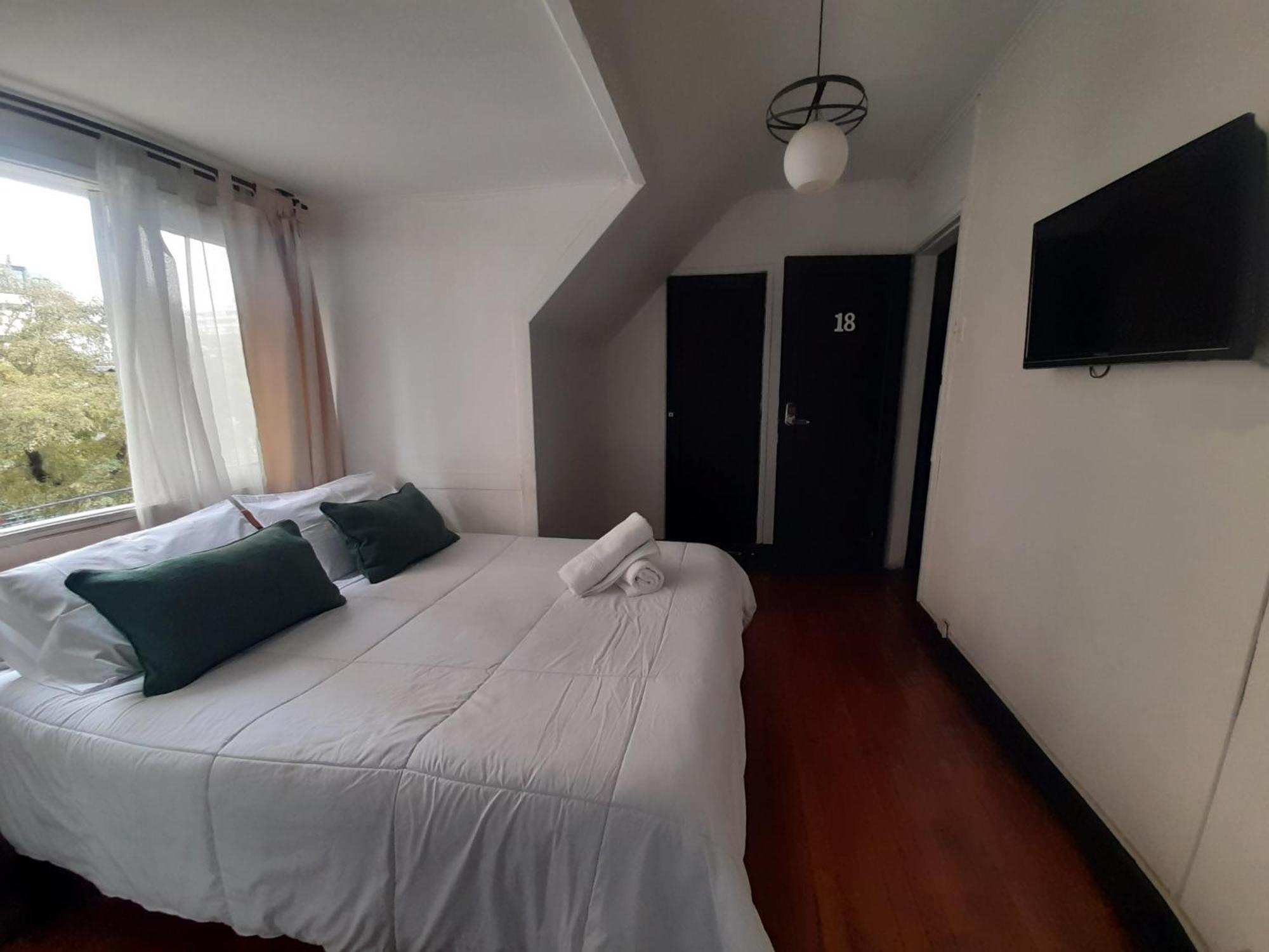 Atacama Hostel Backpackers ซานติอาโก ภายนอก รูปภาพ